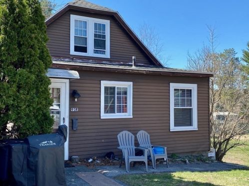 93 Haverhill St, Methuen MA 01844-4240 exterior