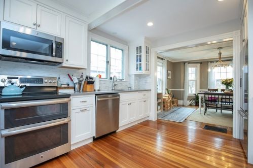 28 Pickett St, Beverly MA 01915-3441 exterior