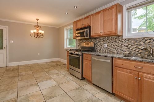 3 Mt Vernon St, Lawrence MA 01843-3206 exterior