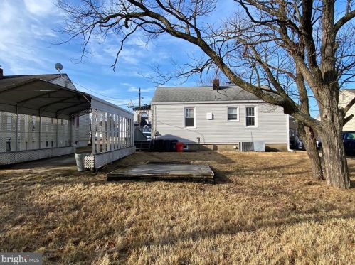 231 Cedar Ave, West Deptford NJ 08093-1410 exterior