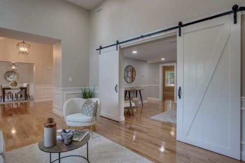 6 Red Hill Rd, North Reading MA  01864-1718 exterior