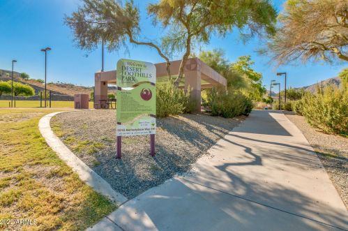 1004 Amberwood Dr, Phoenix AZ  85048-1937 exterior