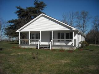 7110 Old Clarksville Pike, Joelton TN  37080-9404 exterior