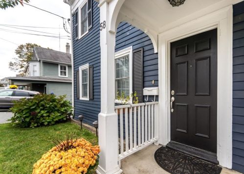 58 High St, Newton, MA 02461-1939