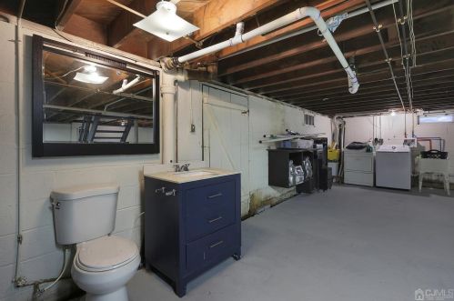 19 Jeanette St, Carteret NJ  07008-3131 exterior