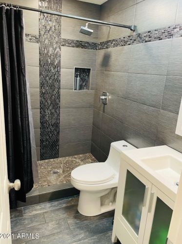 3421 Dunlap Ave, Phoenix AZ 85028-4979 exterior