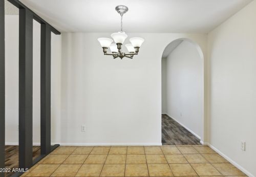 807 Country Gables Dr, Phoenix AZ  85022-3711 exterior