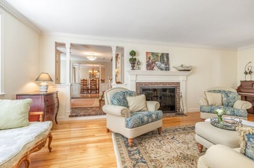 30 Surrey Ln, Topsfield MA 01983-1318 exterior