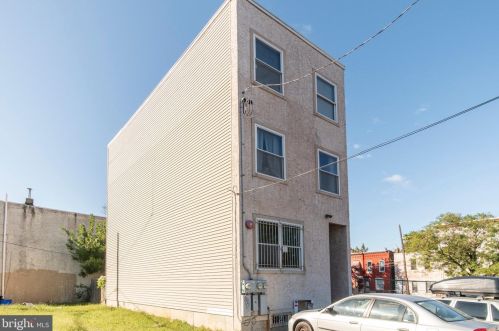 2114 16th St, Philadelphia, PA 19121-1639