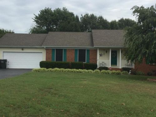 1109 Pin Oak Dr, Hopkinsville, KY 42240-5113