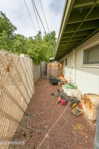 2102 Fairmount Ave, Phoenix AZ 85015-5306 exterior