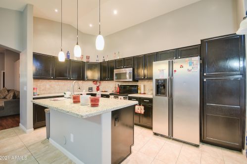 2251 63 Dr, Phoenix AZ 85033-1630 exterior