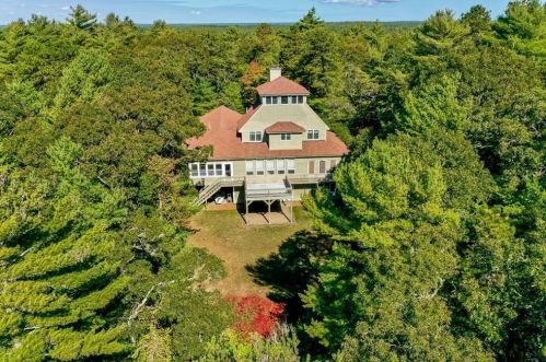 5 Bourne Hill Rd, Wareham, MA 02571-2212