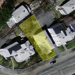 611 Washington St, Newton MA  02458-1424 aerial view