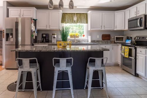 2030 Debra Jane Ct, Dighton, MA 02715-1023