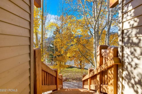3008 Wedge Cir, Park City UT 84098-5894 exterior