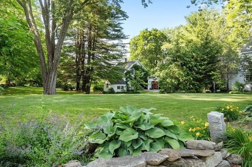 438 Main St, Acton MA  01720-3810 exterior