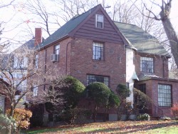 106 Waverley Ave, Newton, MA 02458-2401