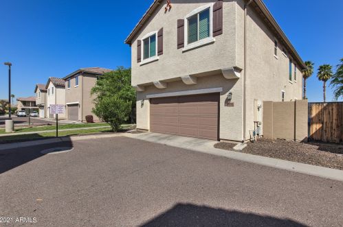 2694 73 Dr, Phoenix AZ 85043-2044 exterior