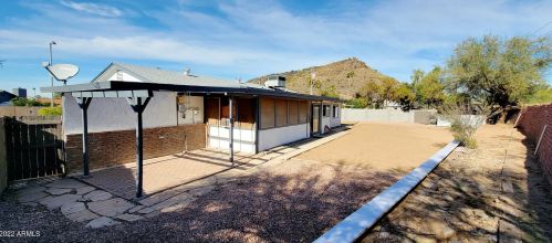 1331 Andorra Dr, Phoenix AZ  85032 exterior