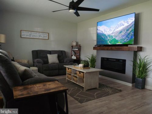 534 Morgan Ave, West Deptford, NJ 08096-2820