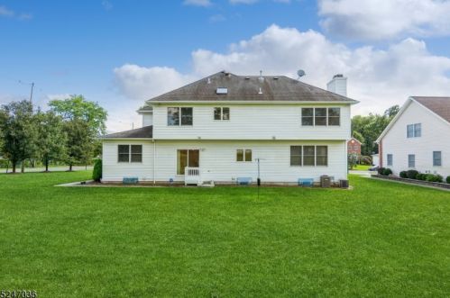 50 Deanna Dr, East Hanover NJ 07936-3208 exterior