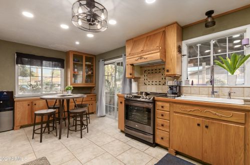 18824 30th St, Phoenix AZ  85050-3412 exterior