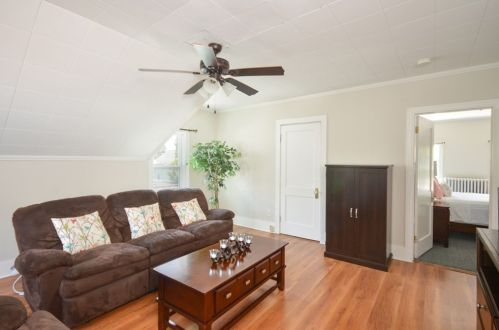 70 Spruce St, New Bedford MA 02740-5305 exterior