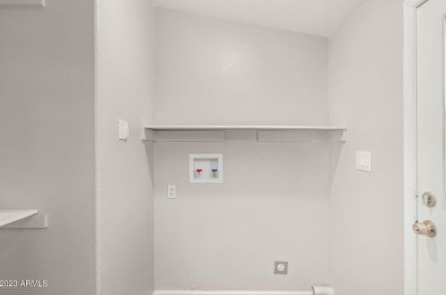 19627 30 St, Phoenix AZ 85008-6137 exterior