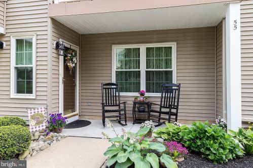 55 Crestmont Dr, West Deptford, NJ 08051-2160