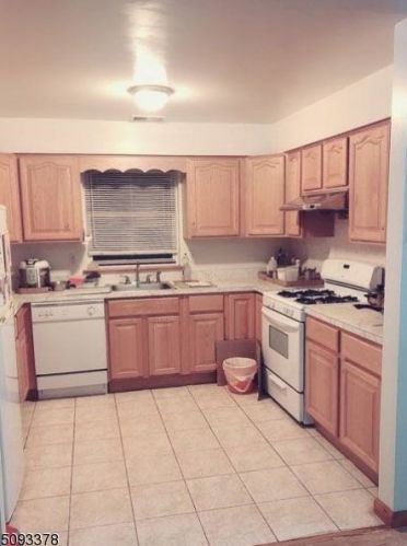 111 Manor Ave, East Newark NJ  07029-2015 exterior