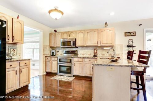 632 Winterberry Blvd, Jackson Twp NJ 08527-5342 exterior