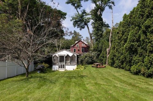 51 Grv St, North Brookfield MA 01535-1944 exterior