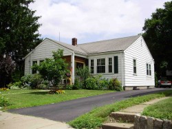 466 California St, Newton, MA 02460-1213