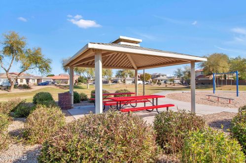 9118 Cypress St, Phoenix AZ 85003-1106 exterior