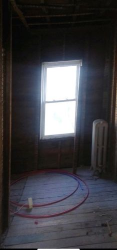 566 Bradford Ave, Fall River MA 02721-1017 exterior