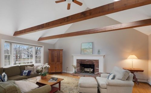 84 Leavitt St, Hingham MA 02043-2973 exterior