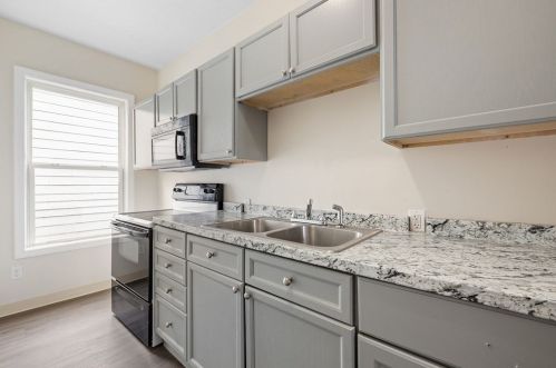 95 Harrison St, Worcester MA 01604-4215 exterior