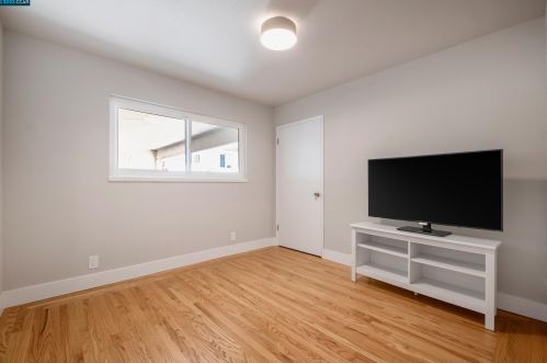 1973 Placer Dr, San Leandro CA  94578-1336 exterior