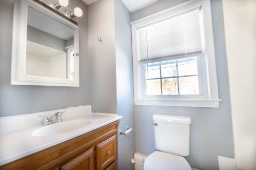 3 Hillsboro St, Quincy MA 02169-8913 exterior