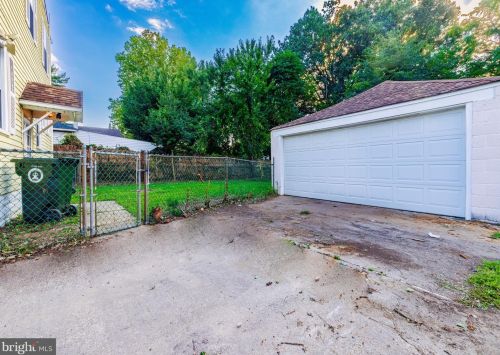 1352 Burkett Ave, West Deptford, NJ 08093-1915