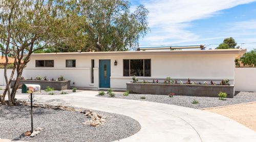 2571 Captain Dreyfus Ave, Phoenix AZ  85032-5914 exterior