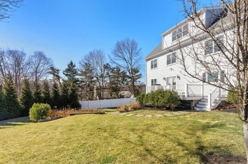 14 Otis Hl Rd, Hingham MA 02043-4510 exterior