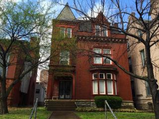 1110 3 St, Louisville KY  40214-2124 exterior