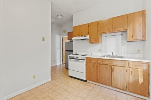 24 Newtonville Ave, Newton MA 02458-1828 exterior