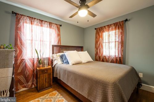 12 Beech Pl, West Deptford NJ 08096-3312 exterior