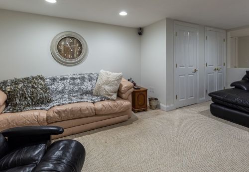 41 Wildwood Dr, Southborough MA 01772-1990 exterior