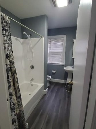 669 Coggeshall St, New Bedford MA 02746-1205 exterior