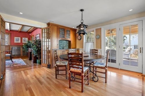 165 Fair Oaks Park, Needham MA 02492-3018 exterior