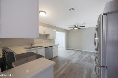 3018 81st Ave, Phoenix AZ  85033-4702 exterior